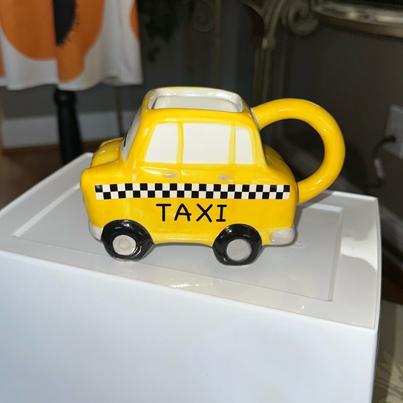 Old World Market Taxi Cab Ceramic Mug 16oz NWOT - Picture 1 of 10
